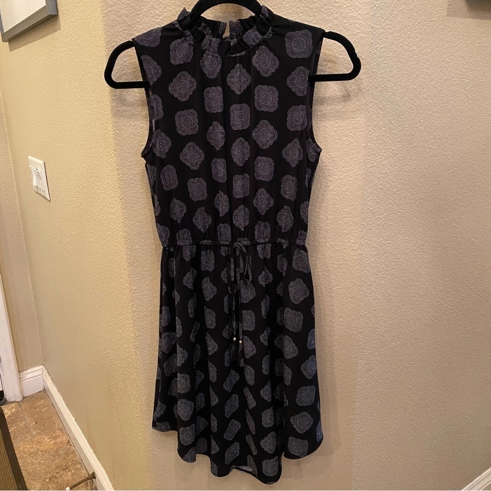 H&M Women Black & White Pattern Sleeveless Dress Size 2